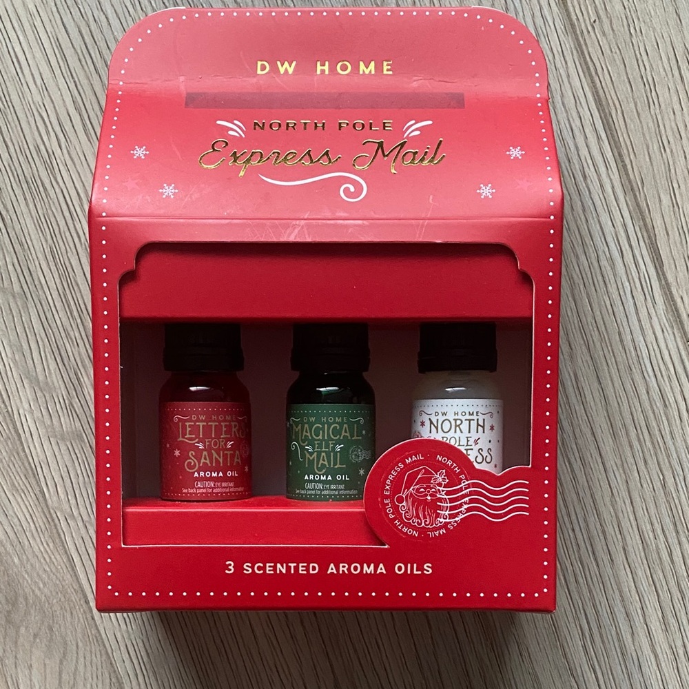 DW Home Festive Aroma Oil Trio - Red, Green, White